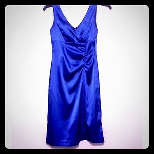 Betsy & Adam Sleeveless Satin knee length dress.